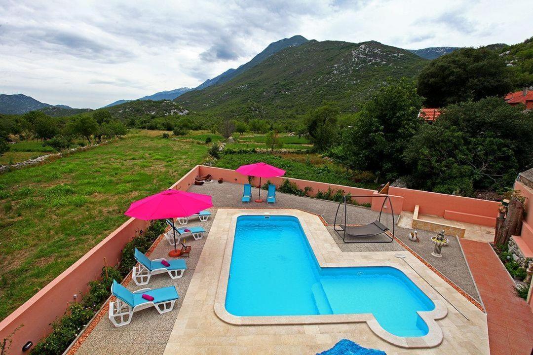 Holiday Home Perunika Zezevica Esterno foto