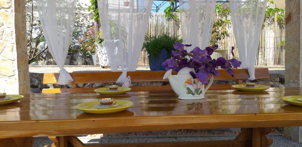 Holiday Home Perunika Zezevica Esterno foto