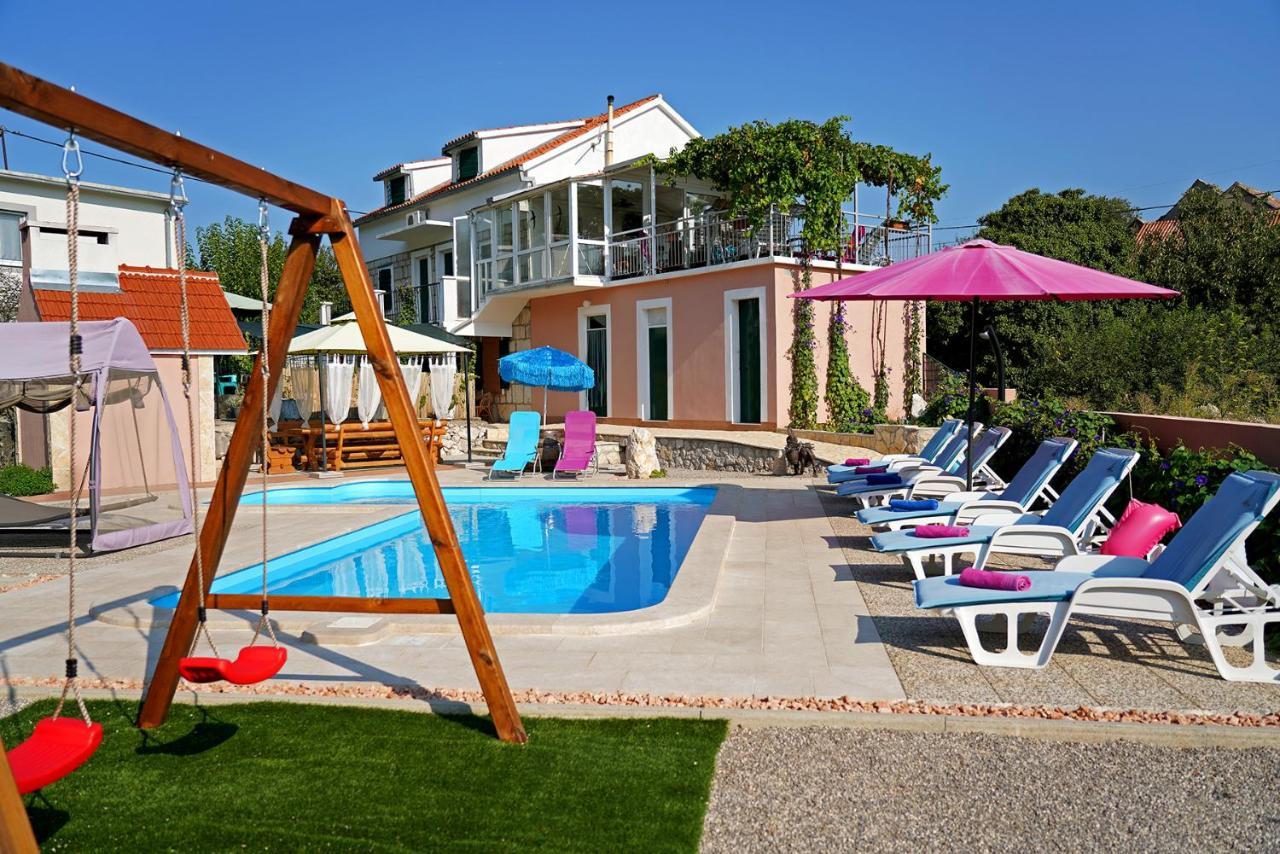 Holiday Home Perunika Zezevica Esterno foto