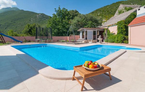 Holiday Home Perunika Zezevica Esterno foto